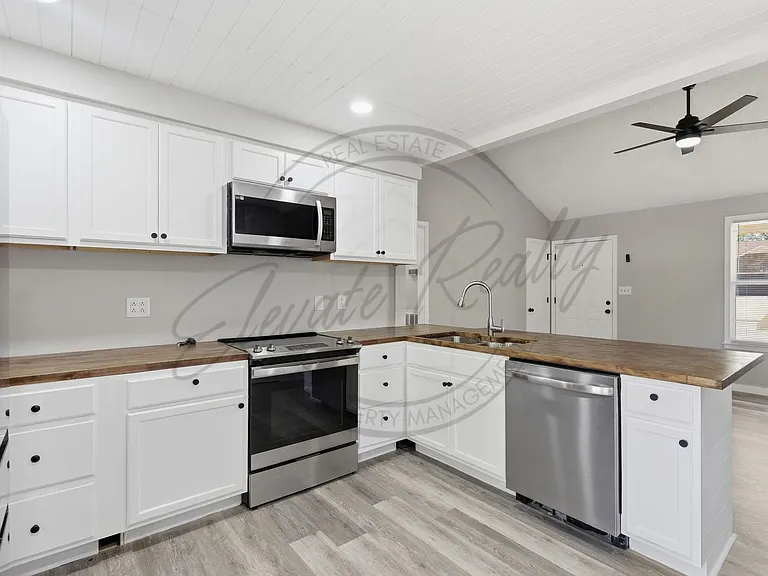 436 Kelsey Dr — Photo 10