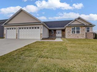 3601 Peach Tree Dr, Springfield, IL 62711