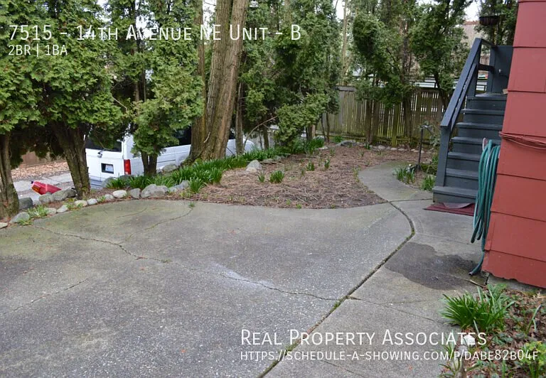 7515 14th Ave NE #B — Photo 4