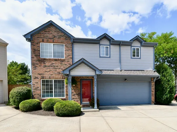 725 Pine Lake Dr, Greenwood, IN 46143