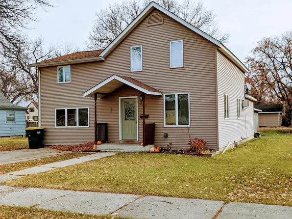 307 N 9th St, Olivia, MN 56277