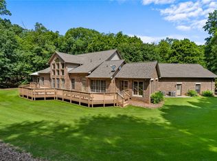208 Oak Hollow Ct, Seneca, SC 29672