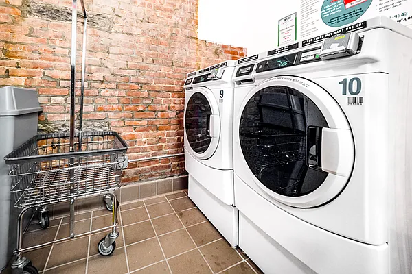 Rented by MySpaceNYC | media 25