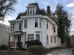 38 S Clinton St, Poughkeepsie, NY 12601