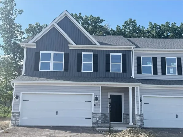 163 Sweetwater Dr, Coraopolis, PA 15108