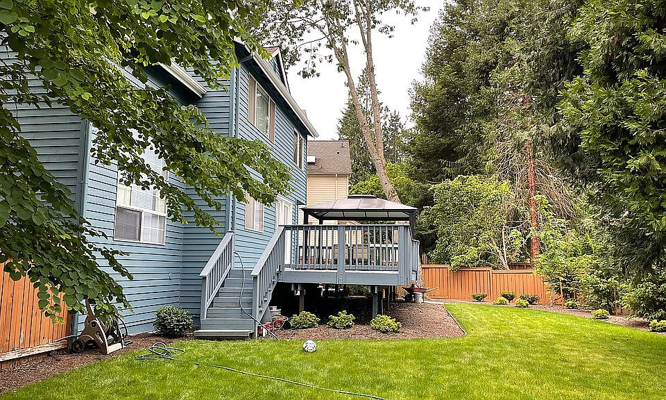 2nd image of 2021 235th Pl NE