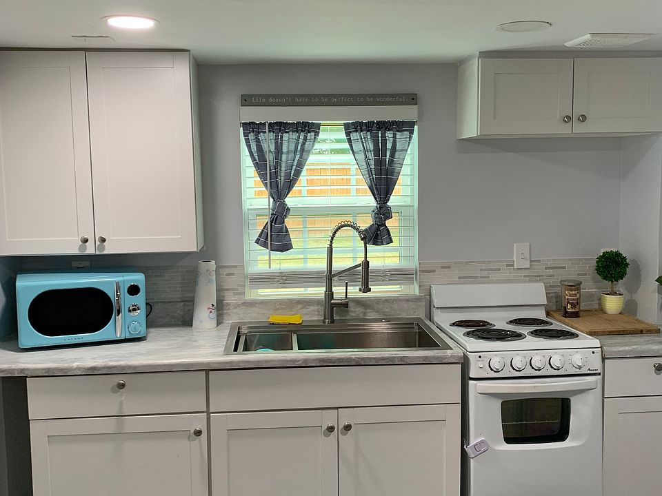 1st image of 1609 E Bayshore Dr #2