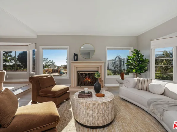 23255 W Paloma Blanca Dr, Malibu, CA 90265