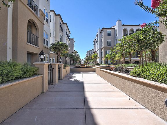 4th image of 3360 Maguire Way Unit 130