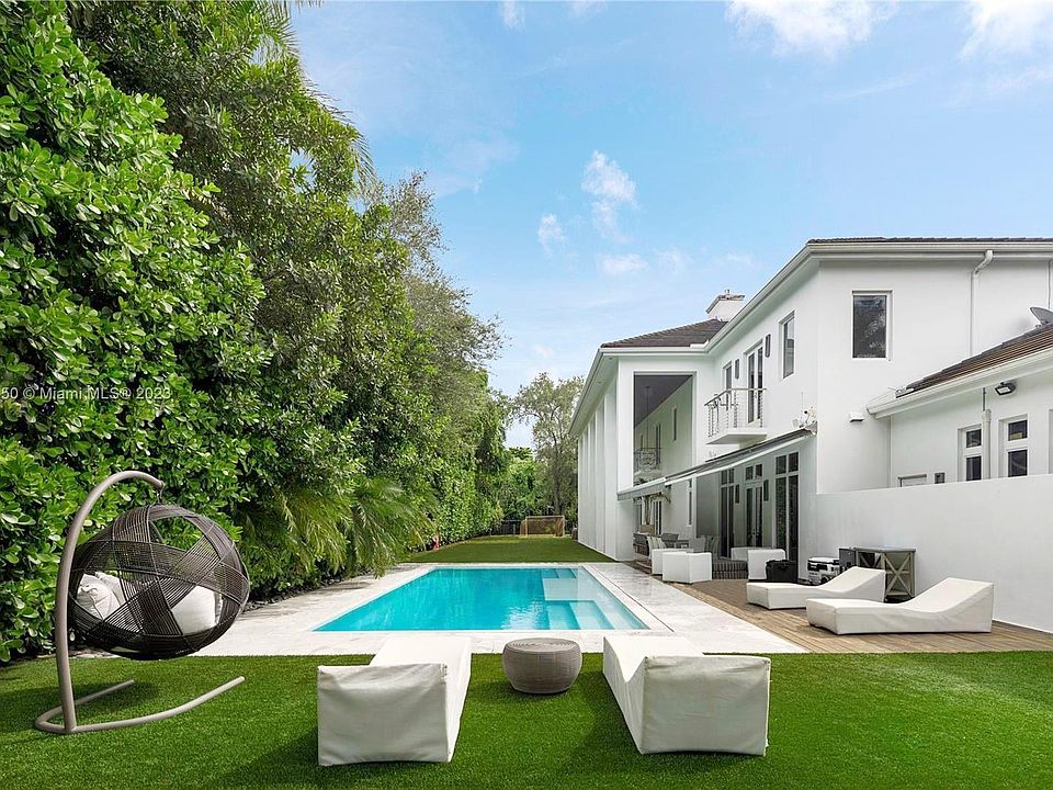 2nd image of 4975-475 SW 78th St