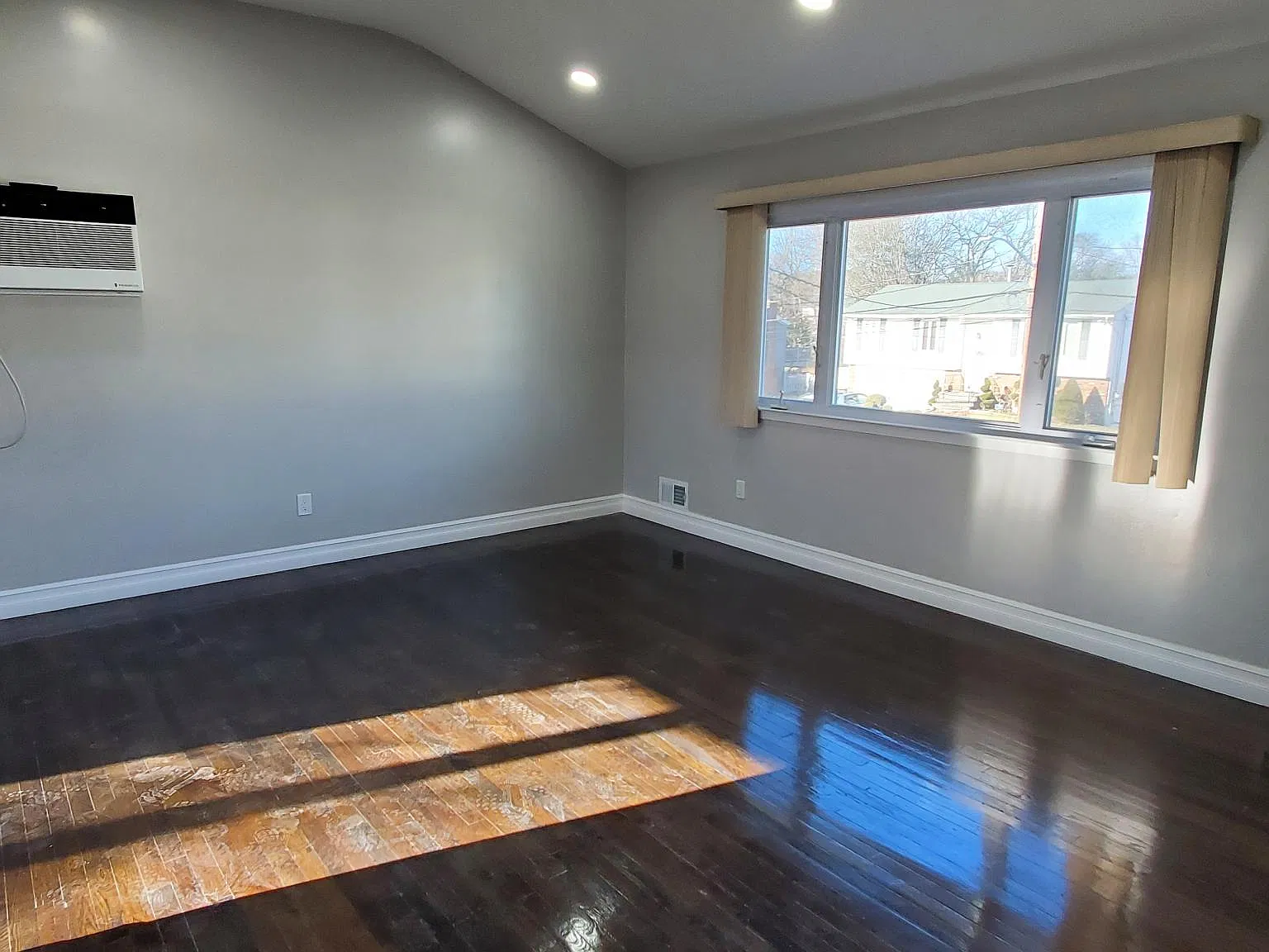 4 bed, 1789 sqft, $4,999 — Photo 4