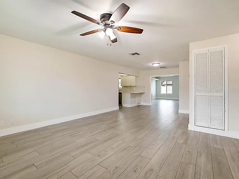 9593 Richmond Cir — Photo 4