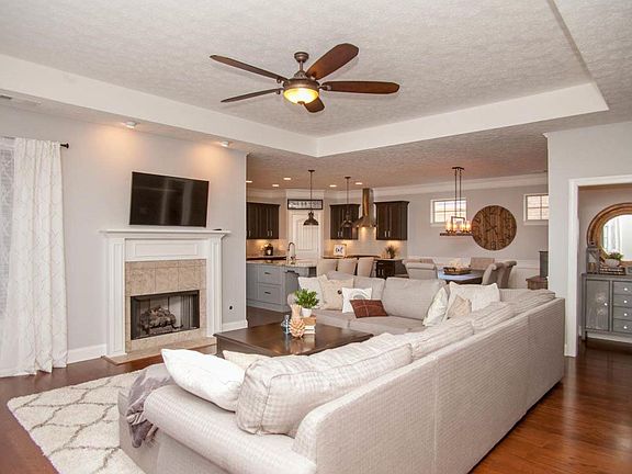 3rd image of 1077 Tarpan Dr
