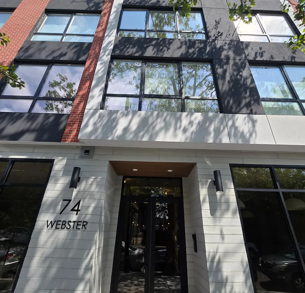 2 bed, $2,700 — Photo 1
