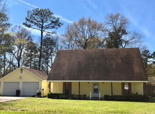 413 Whispering Pines Dr, Hattiesburg, MS 39402
