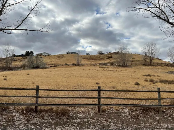 4521 Mesa View Rd, Buhl, ID 83316