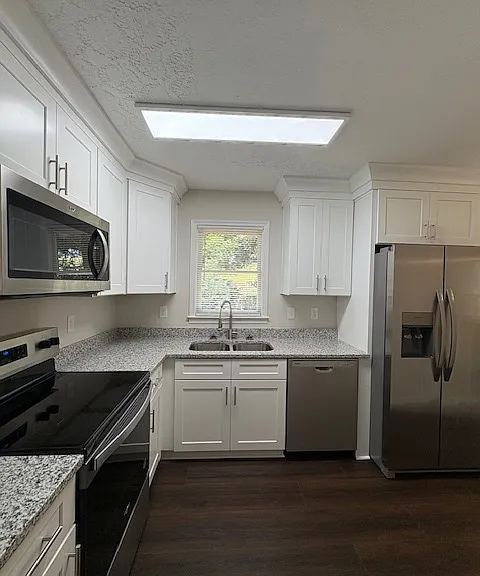 2068 Kenwood Pl SE — Photo 14
