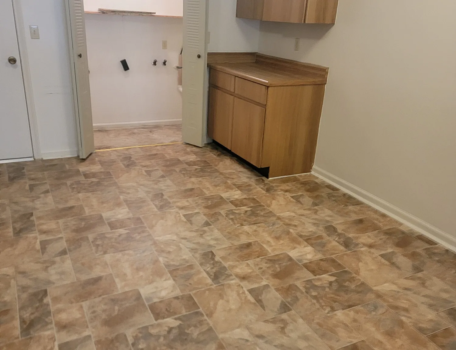 3 bed, 1.5 bath, 1200 sqft, $1,200 — Photo 4