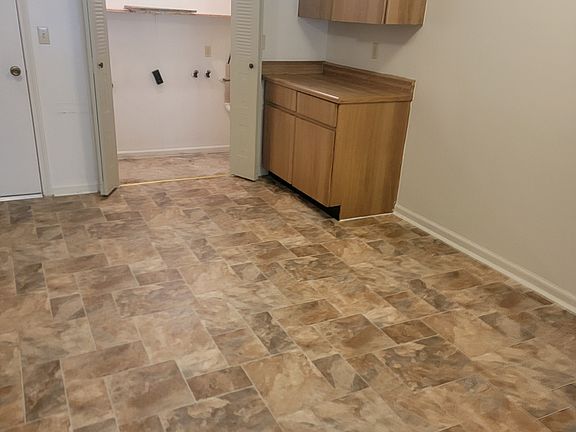 4th image of 8457 Shawn Ridge Dr