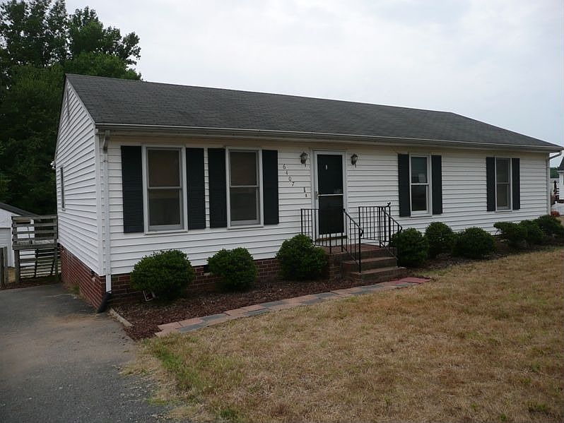 1st image of 6407 Chenault Way