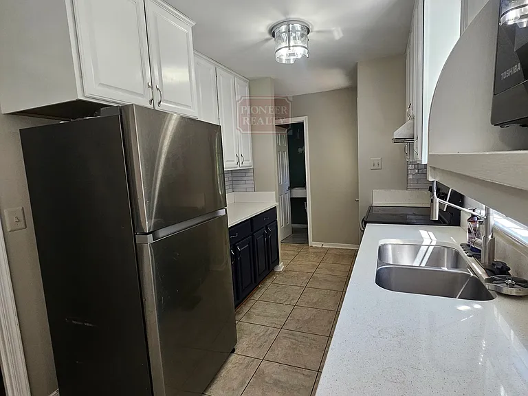 5305 Hill Dr — Photo 20