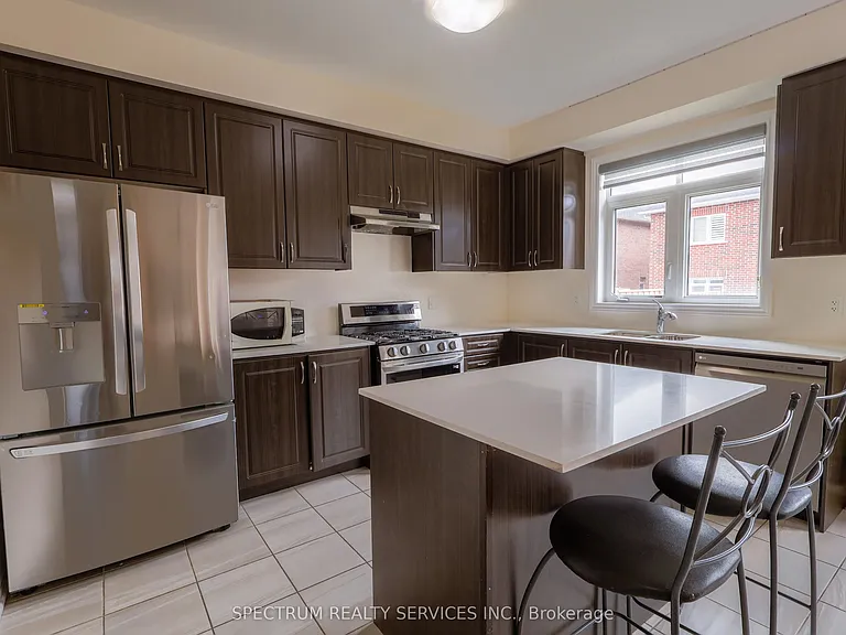 2300 Grainger Loop — Photo 10