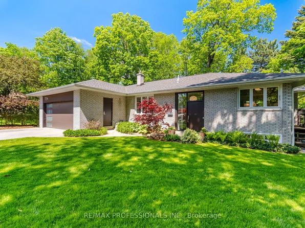 10 Cosway Ct, Toronto, ON M9C 2G3