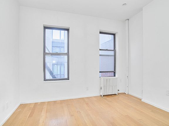 4th image of 410 W 36th St APT 3RW