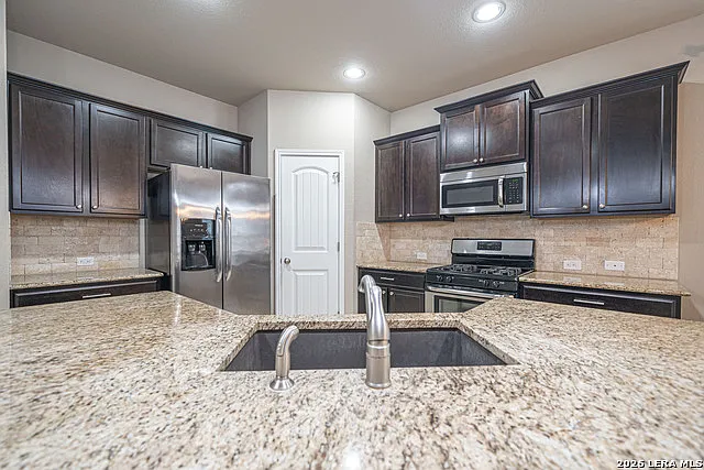 4 bed, 2.5 bath, 2272 sqft, $2,349 — Photo 2