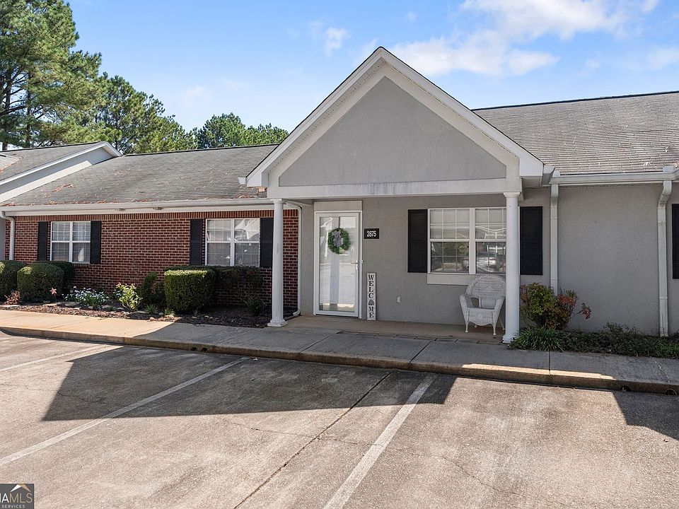 1st image of 2875 Florence Dr
