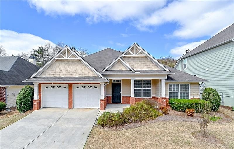 1st image of 204 Brookview Pl