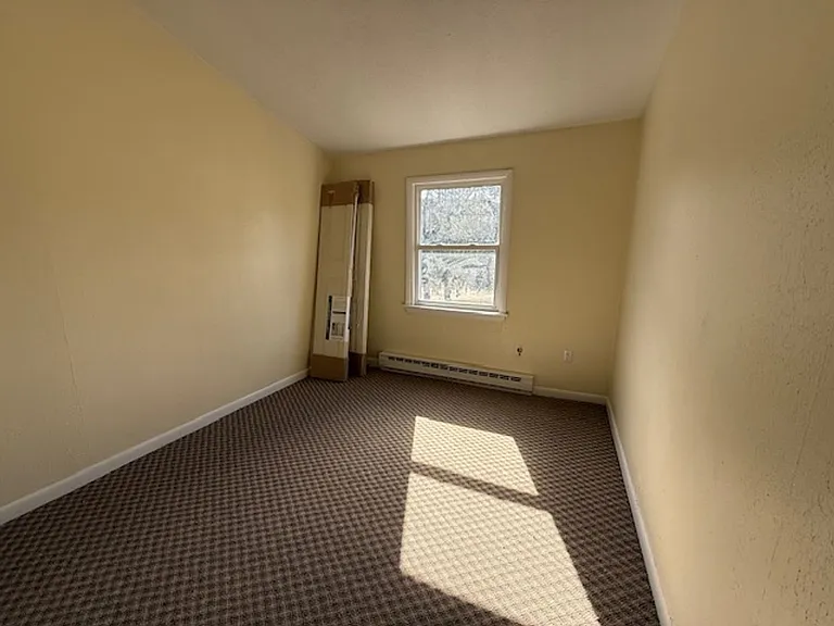 39 Medbury Ave — Photo 15