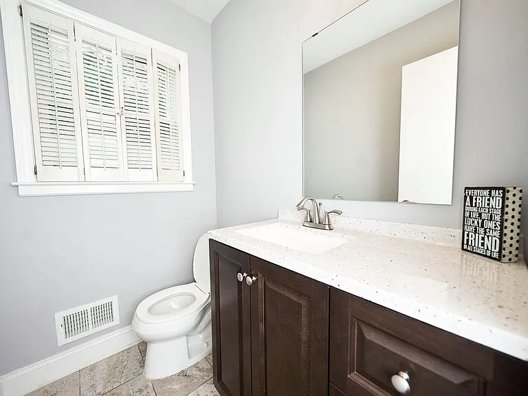 2401 Knickerbocker Dr — Photo 8