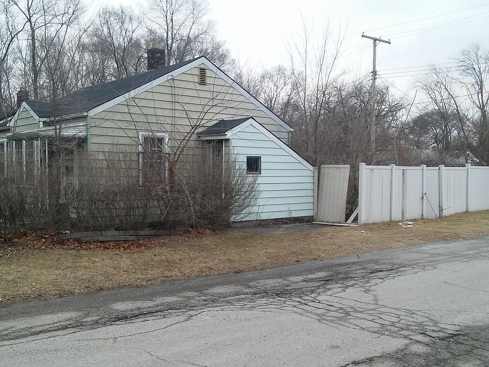 2nd image of 1681 W 39th Ct
