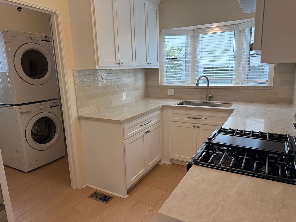1st image of 617 W Glenoaks Blvd #617