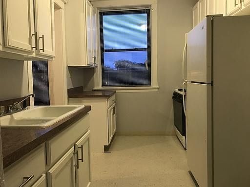1st image of 6201 S Evans Ave APT 3