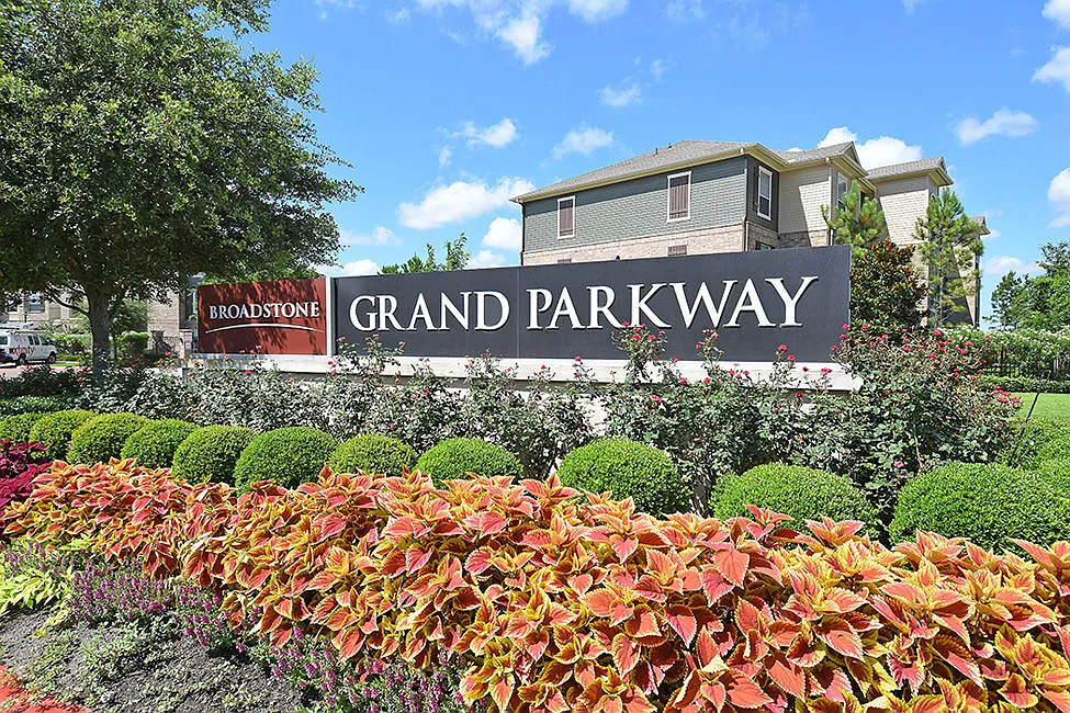 Broadstone Grand Parkway — Photo 1