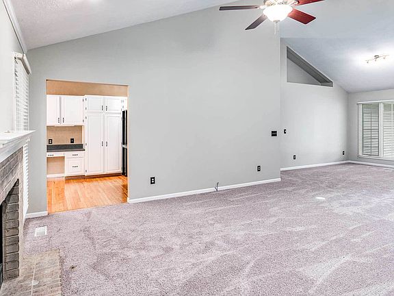 5th image of 54547 Sagewood Dr