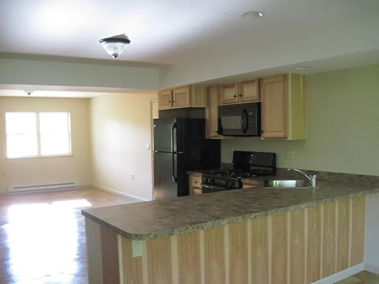 52 Trinity Ln — Photo 2