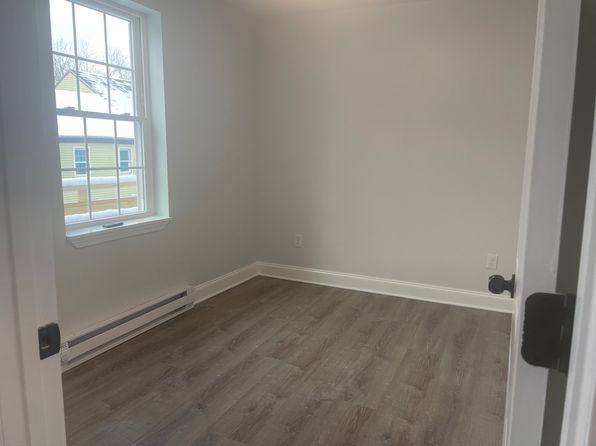 1 Main St UNIT 5, Baldwinville, MA 01436