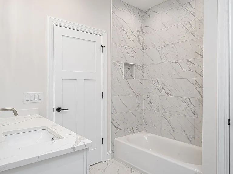 120 Grand Harbor Cir — Photo 26