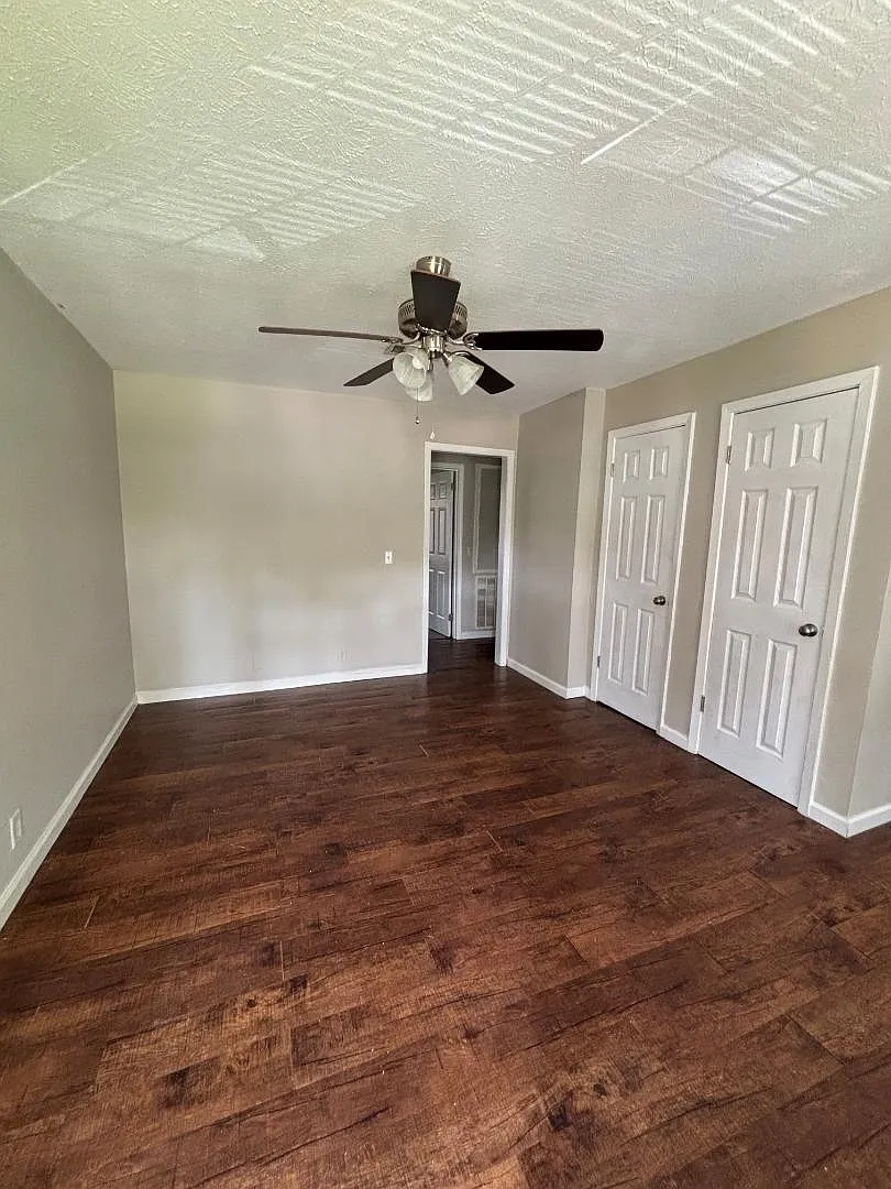 1025 6th Ave N - Apt. 10 — Photo 1