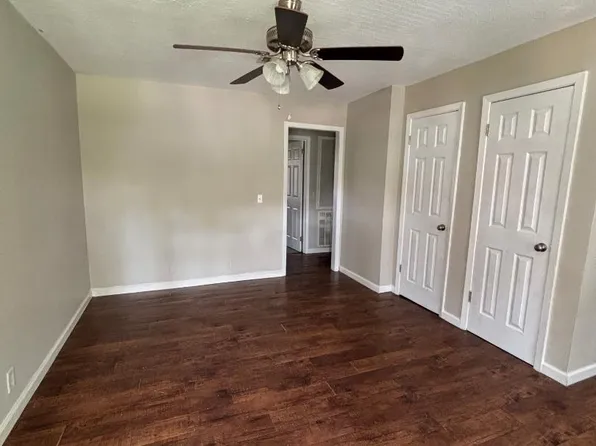 1025 6th Ave N #10, Columbus, MS 39701