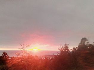 94402 Bear Mountain Rd, Gold Beach, OR 97444