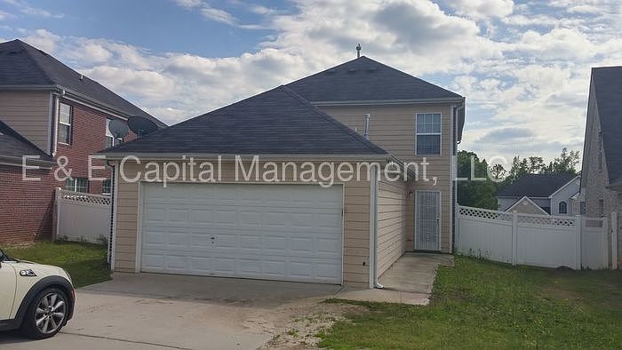 2nd image of 2545 Walter Way