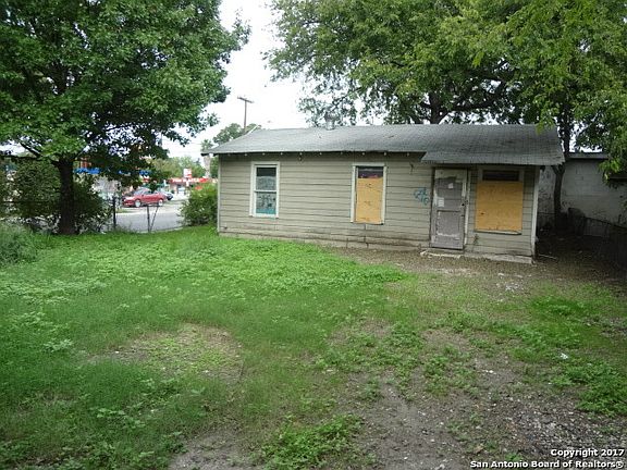 3rd image of 602 S San Augustine Ave