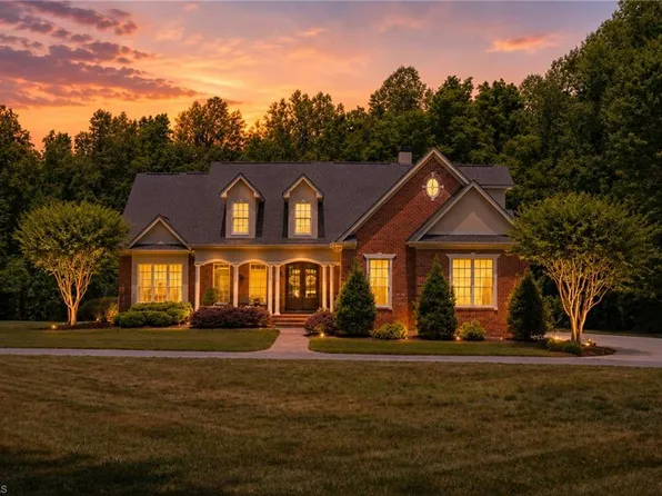 350 Abbotts Xing, High Point, NC 27265