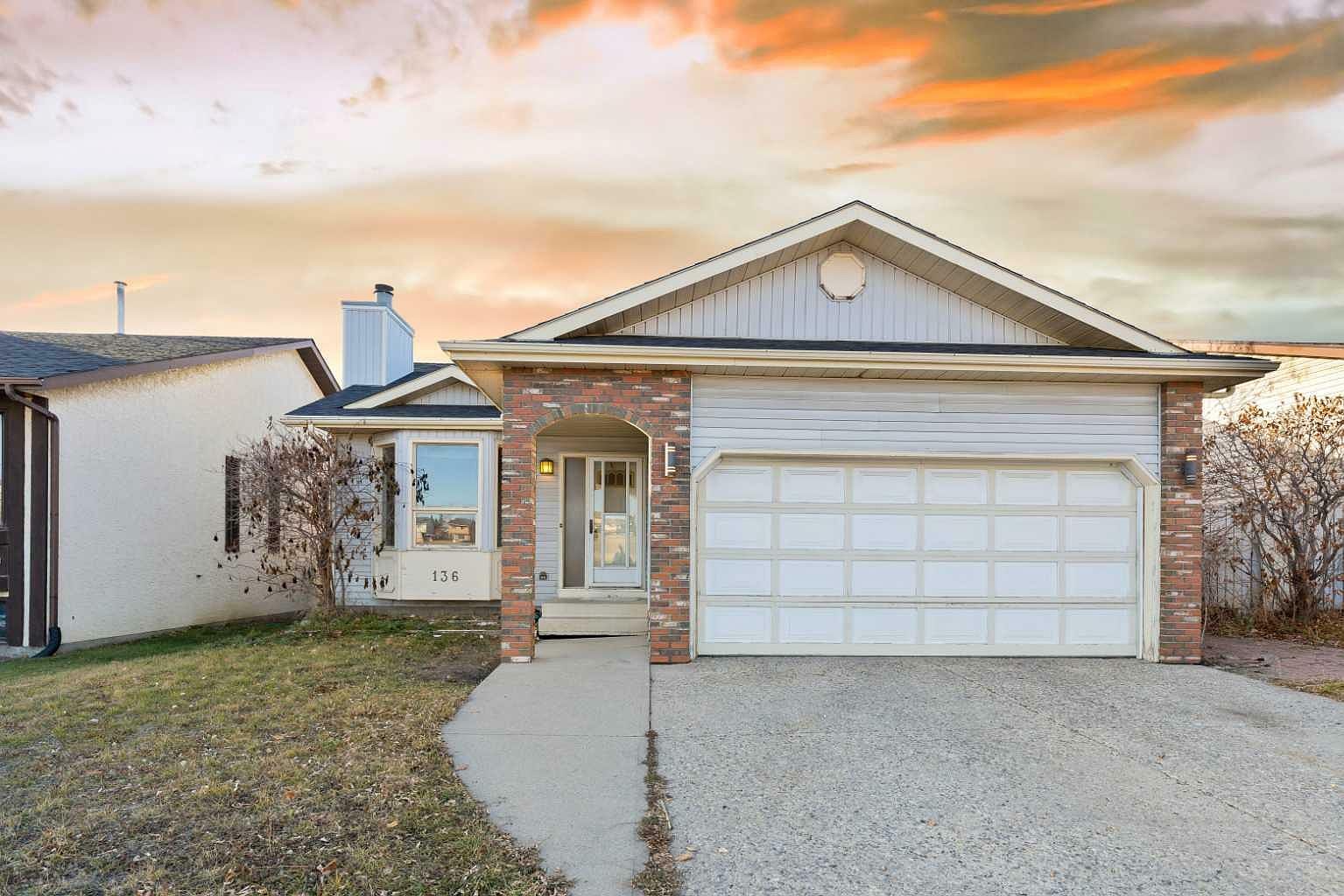 136 E Whitlow Pl NE, Calgary, AB T1Y 6J9 Zillow