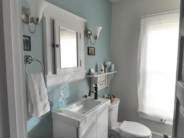 329 Washington Ave — Photo 15