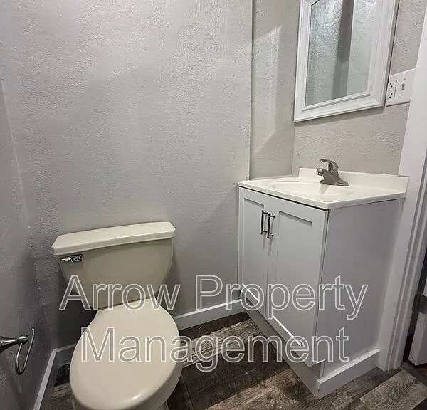 130 N 27th St #2 — Photo 5